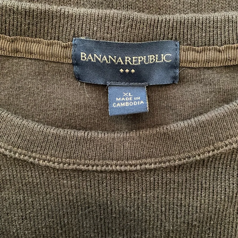Banana Republic Ribbed Crew Neck Long Sleeve Polo Shirt